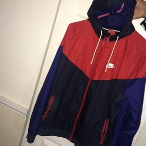 Nike men’s windbreaker